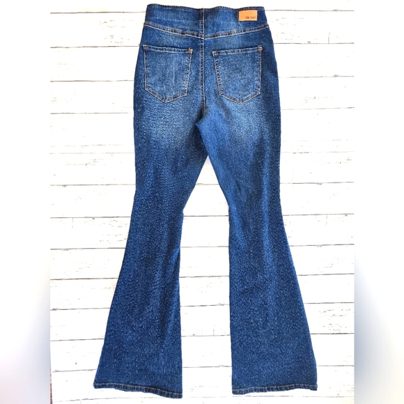 True Craft Dark Distressed Denim High Rise Flare Jeans Pull on Elastic Waistband - Picture 2 of 7